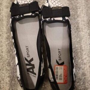Anne klein flats